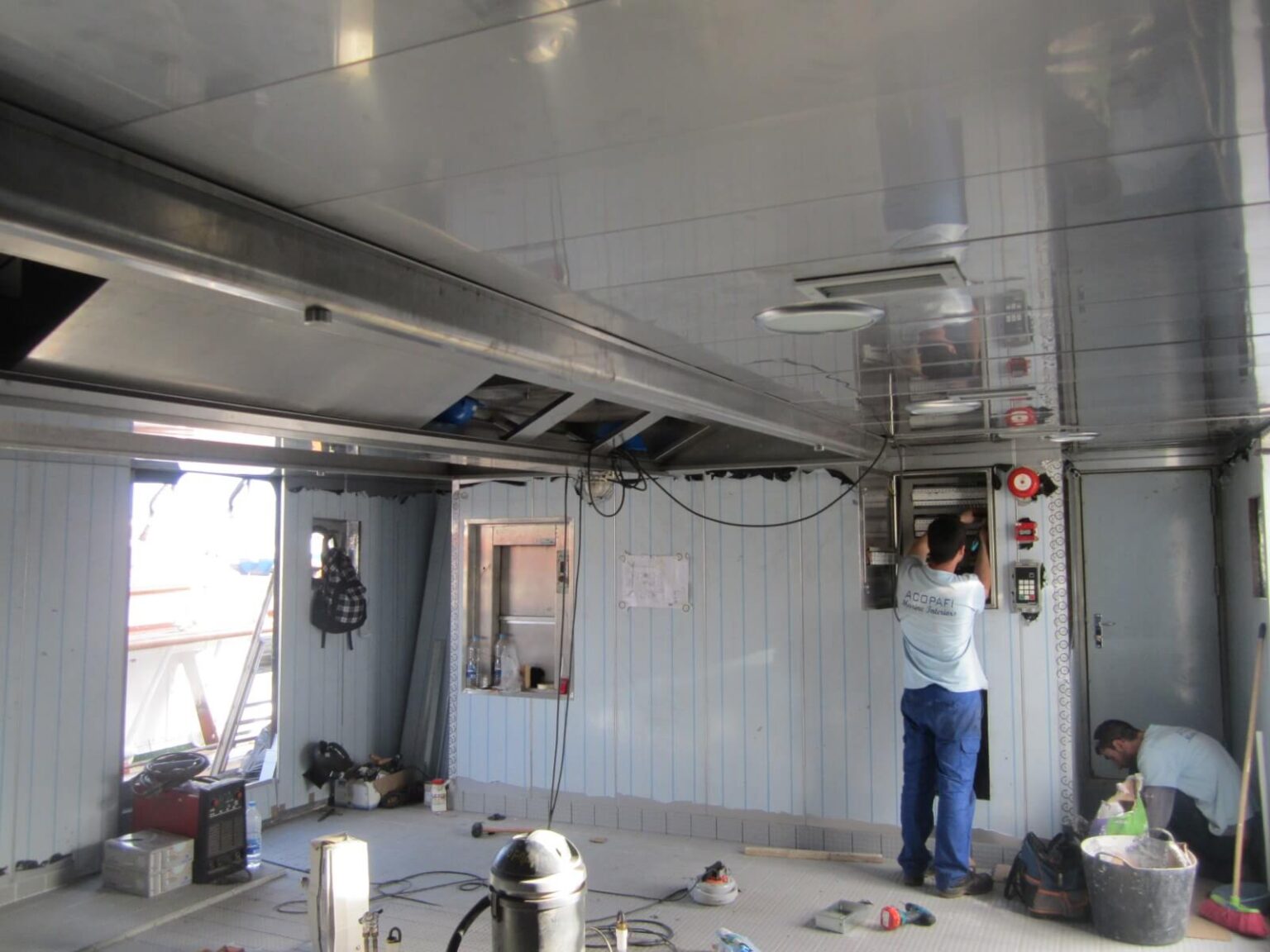 Electricidad y Mamparos